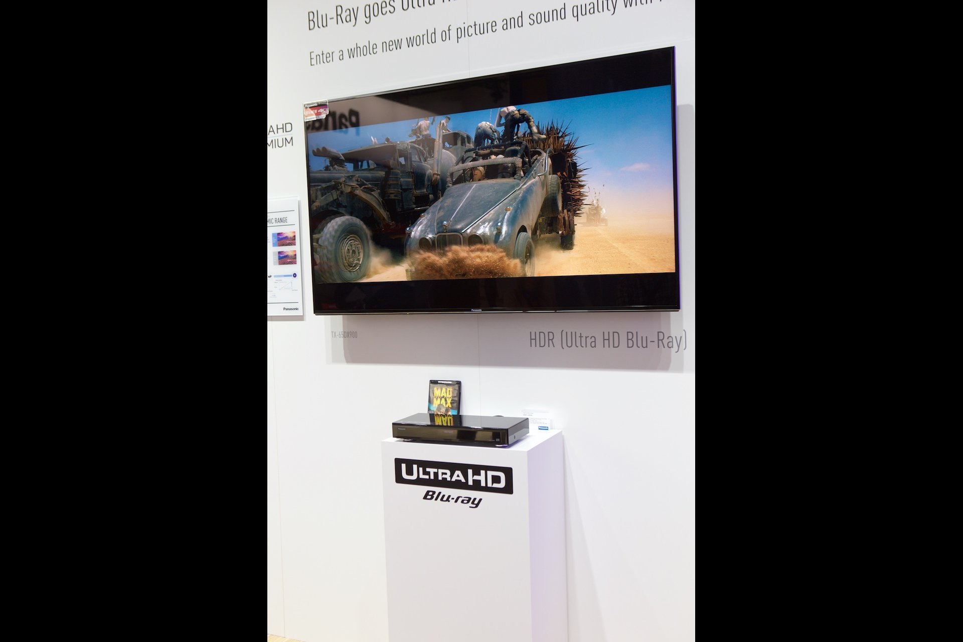 Und damit Panasonic gleich die komplette Palette abdecken kann, bieten sie mit dem DMP-UB900 auch einen UHD- und HDR-fähigen Bluray-Player an.